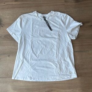 Vuori Men’s Crewneck Tshirt Brand New